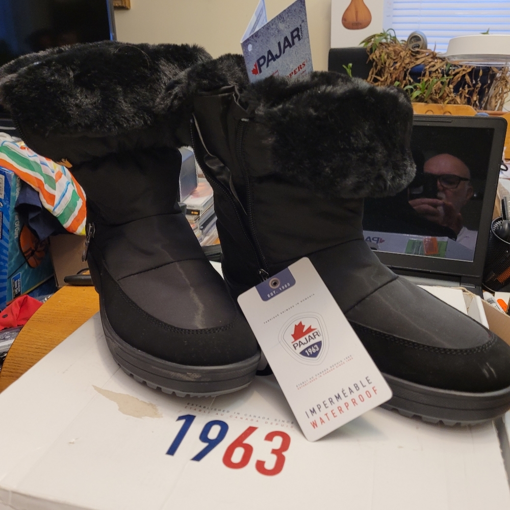 Ladies winter boots